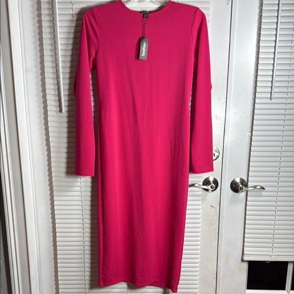 Boohoo Dresses & Skirts - Boohoo Pink Long Sleeve Crew Neck Sheath Dress